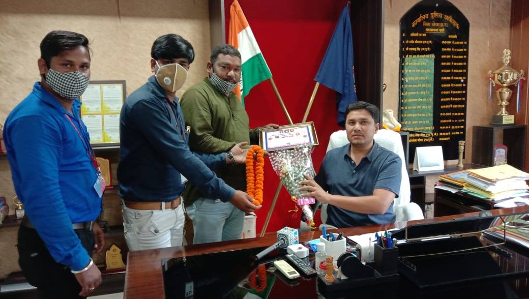 अभिषेक मीणा पुलिस अधीक्षक सम्मानित किए गए