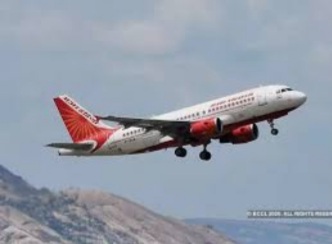 आठ विशेष विमानों से कोरोनाग्रस्त हिंदुस्तान छोड़कर अति रईस लंदन पहुंचे