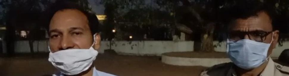 6 बजे के बाद खुली रही दूकान, तहसीलदार ने कारोबारियों को लगाईं फटकार, कहा -नियमों का पालन करें नहीं तो 15 दिनों के लिए दूकान सील