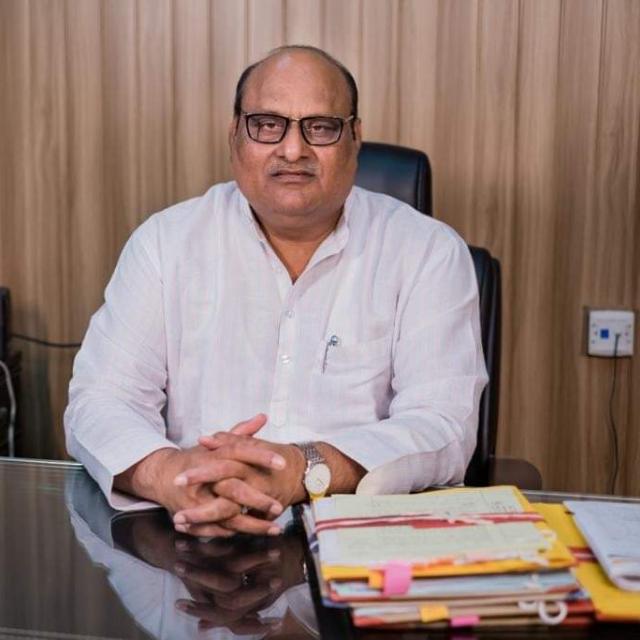 राजस्व मंत्री ने जिले में कोरोना संक्रमित मरीजो की स्थिति एवं संक्रमण के  रोकथाम और इलाज  की व्यस्थाओं पर कोरबा कलेक्टर से विस्तार पूर्वक चर्चा की