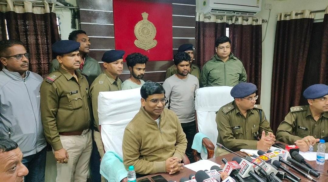 त्रिकोणीय प्रेम प्रसंग बना हत्या की वजह, क्षेत्र में घटित 20 वर्षीय युवती के हत्या के मामले का आरोपी गिरफ्तार, राजनांदगांव से हुई गिरफ्तारी