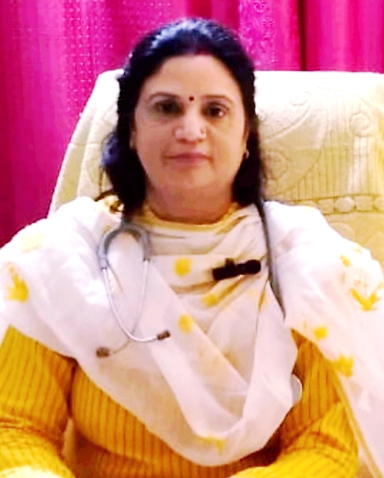 पोषण पखवाड़े के अन्तर्गत डा मोनिका गुप्ता लोगों को कर रही जागरूक