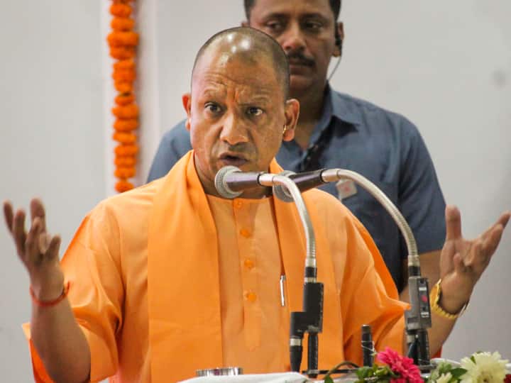 अतीक अहमद की हत्या के बाद एक्शन में योगी सरकार, जारी की प्रदेश के टॉप माफियाओं की सूची