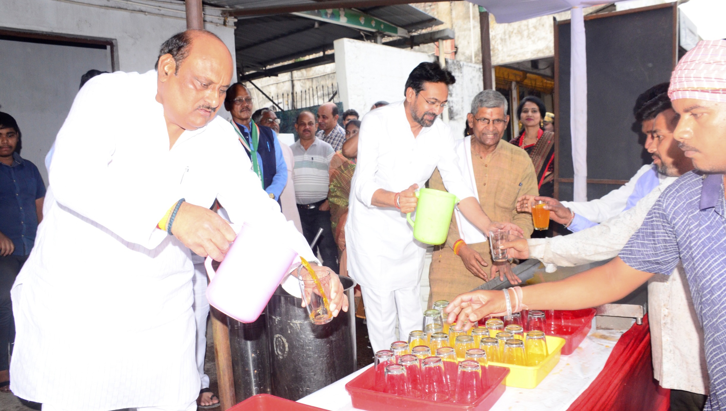 जिला कांग्रेस कार्यालय एवं विधायक कार्यालय टी. पी. नगर कोरबा में शीतल शरबत मंदिर का उद्घाटन