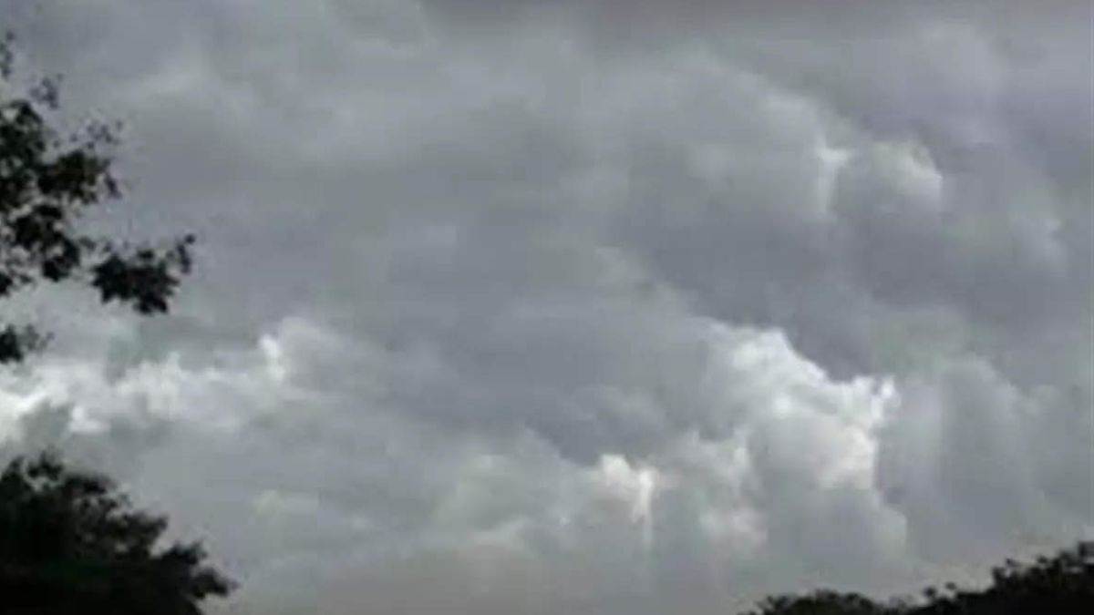 छत्तीसगढ़:- प्रदेश में तीन दिन बाद बदलेगा मौसम का मिजाज, आज भी कई जगह गरज-चमक के साथ छींटे पड़ने और अंधड़ चलने की संभावना