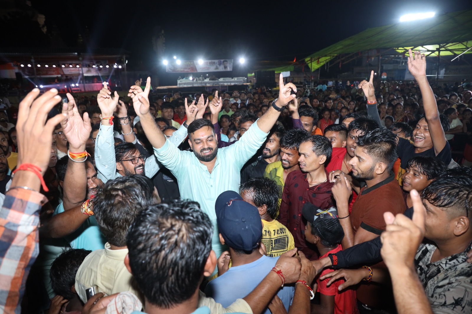 छत्तीसगढ़:-जन्माष्टमी के उपलक्ष्य में रंगा रंग कार्यक्रम का आयोजन चरोदा में संपन्न