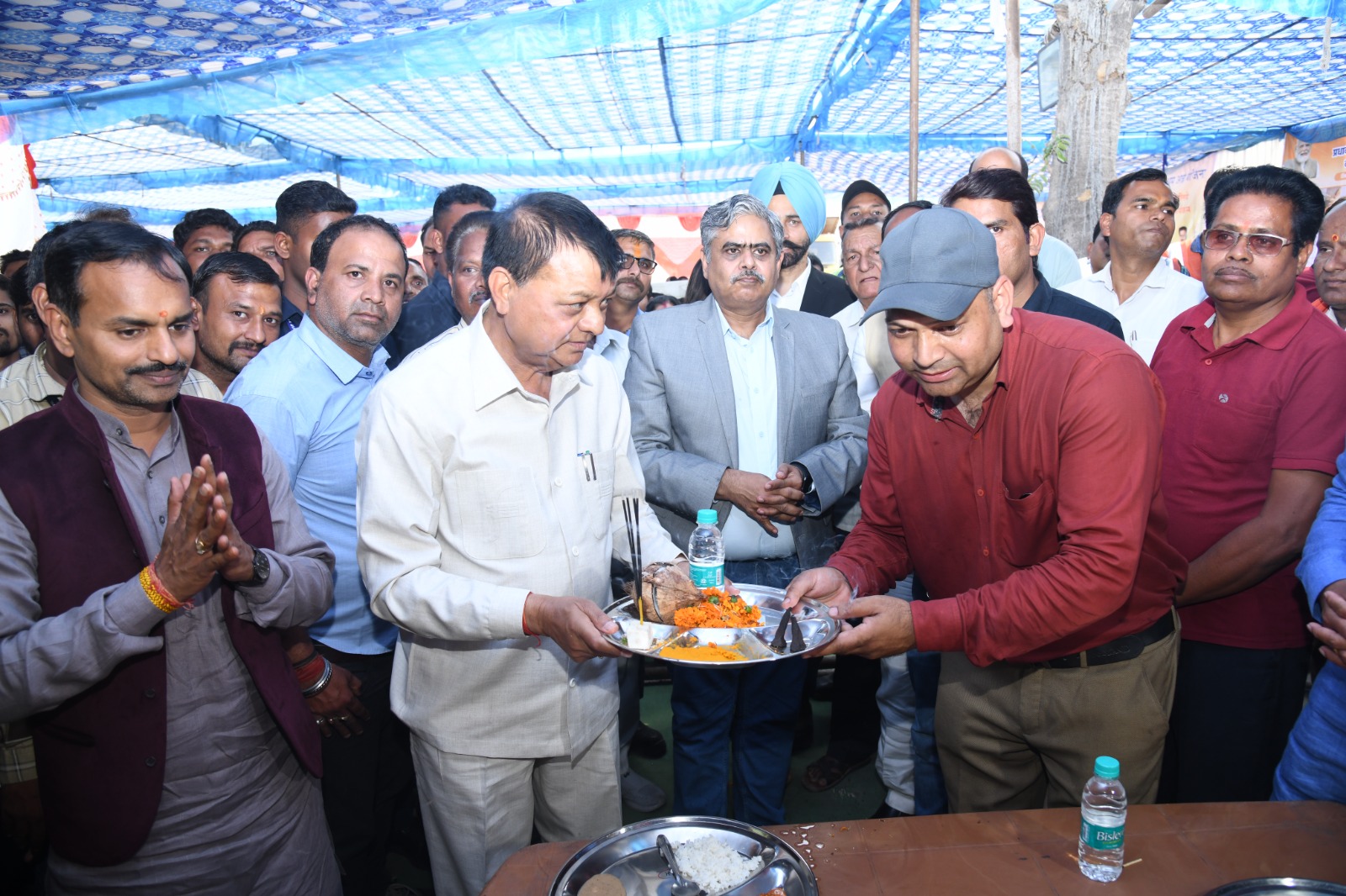 बालको में मंत्री लखनलाल देवांगन ने किया दाल भात केन्द्र का शुभारंभ
