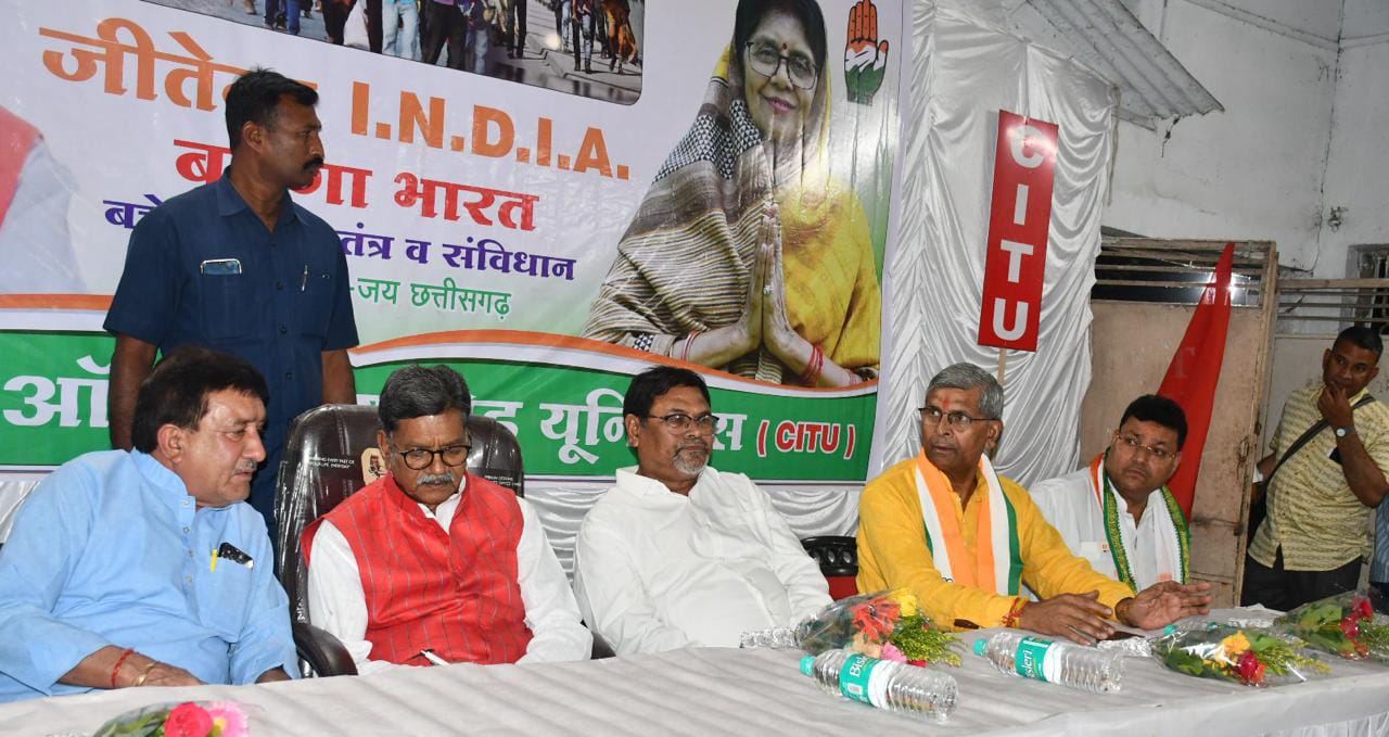 कोरबा लोकसभा:- यह चुनाव लोकतंत्र को बचाने और संविधान की रक्षा का है:- डॉ.चरणदास महंत