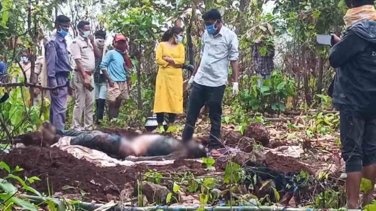 छत्तीसगढ़:- युवक की खौफनाक हत्या, हाथ और गुप्तांग काटकर शव को दफनाया, जांच में जुटी पुलिस