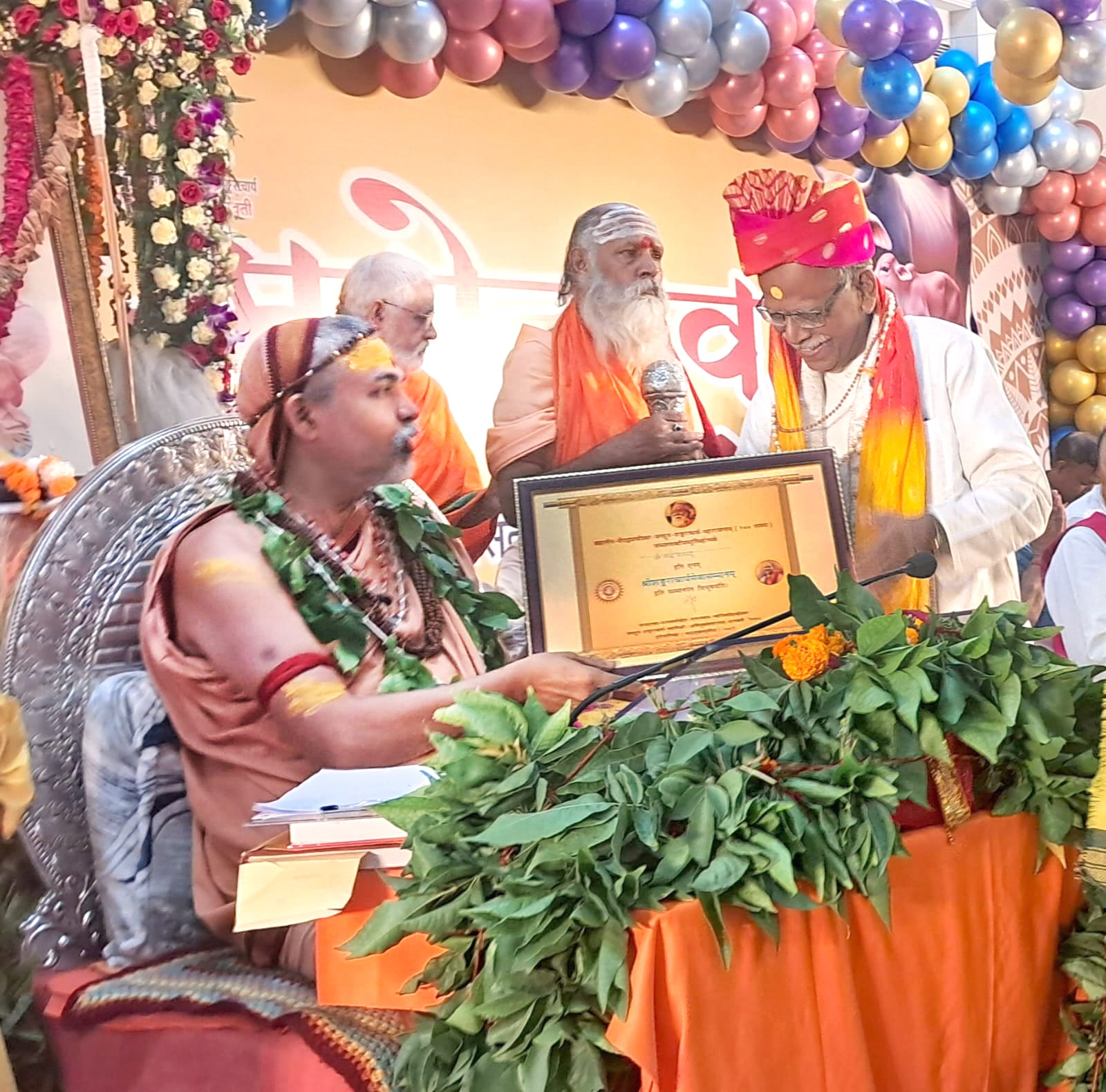 शंकराचार्य जी ने सिन्धी समाज को सिन्धीलाल गौसेवा की सलाह दी