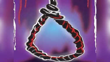 छत्तीसगढ़:- मां की साड़ी से स्कूल के बाथरूम में 9 वीं के छात्र ने किया सुसाइड