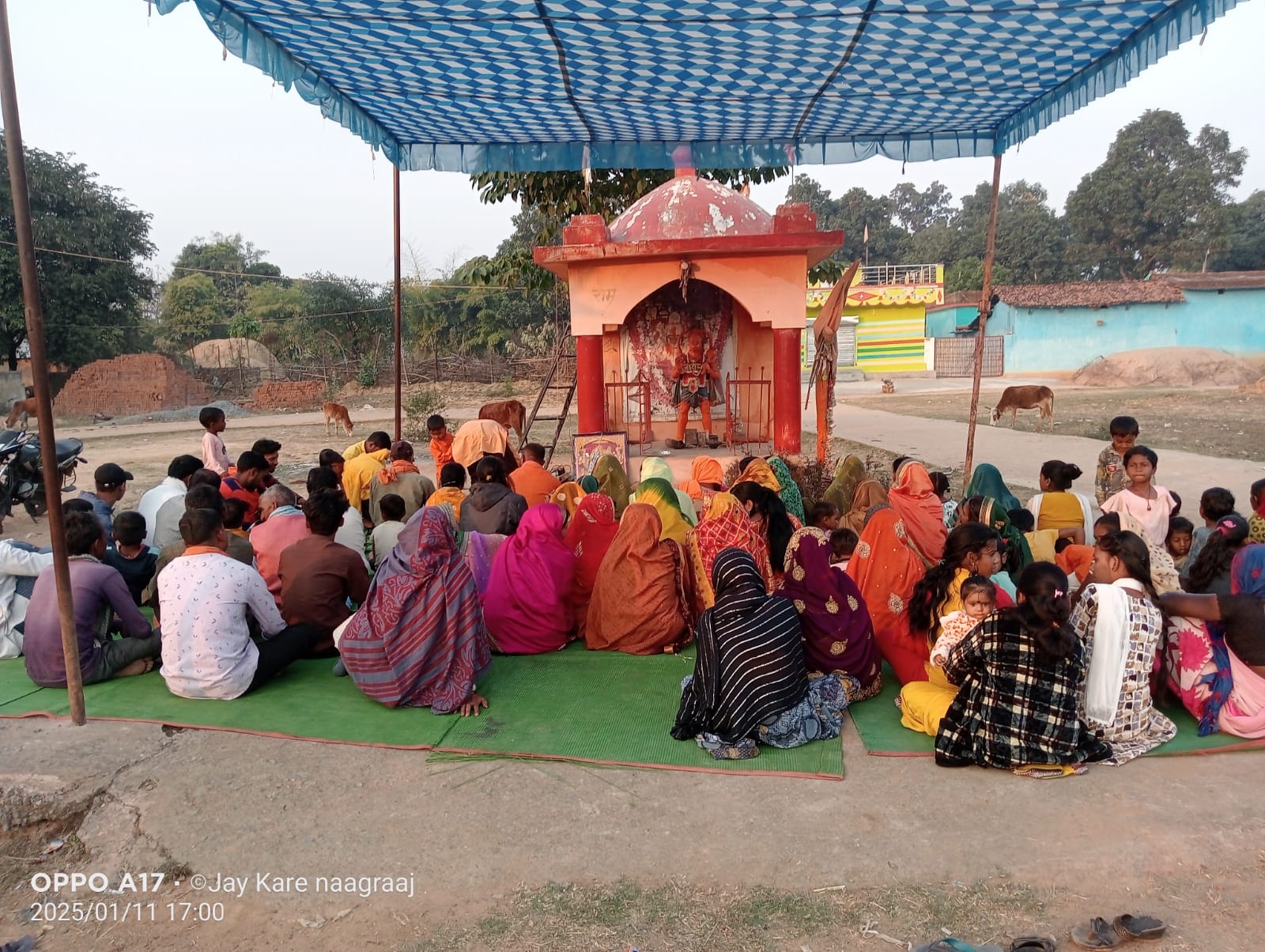 छत्तीसगढ़:- श्री रामचंद्र जी के मंदिर के प्रथम वर्षगांठ के अवसर पर विशाल भंडारे का आयोजन किया गया