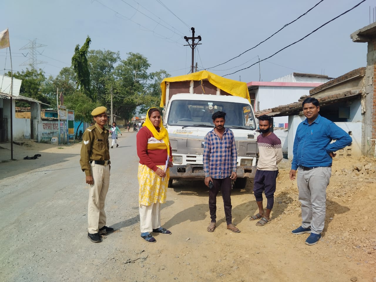 160 कट्टा धान जब्त हरदीबाजार तहसीलदार ने दस्तावेज नहीं होने पर किया थाने के सुपुर्द