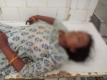 छत्तीसगढ़:- नई नवेली दुल्हन ने शादी के तीसरे दिन लगाई फांसी, नहीं छूटी थी हाथ की मेहंदी, सुसाइड नोट में लिखा-‘भाई को बोली थी शादी नहीं करना चाहती’