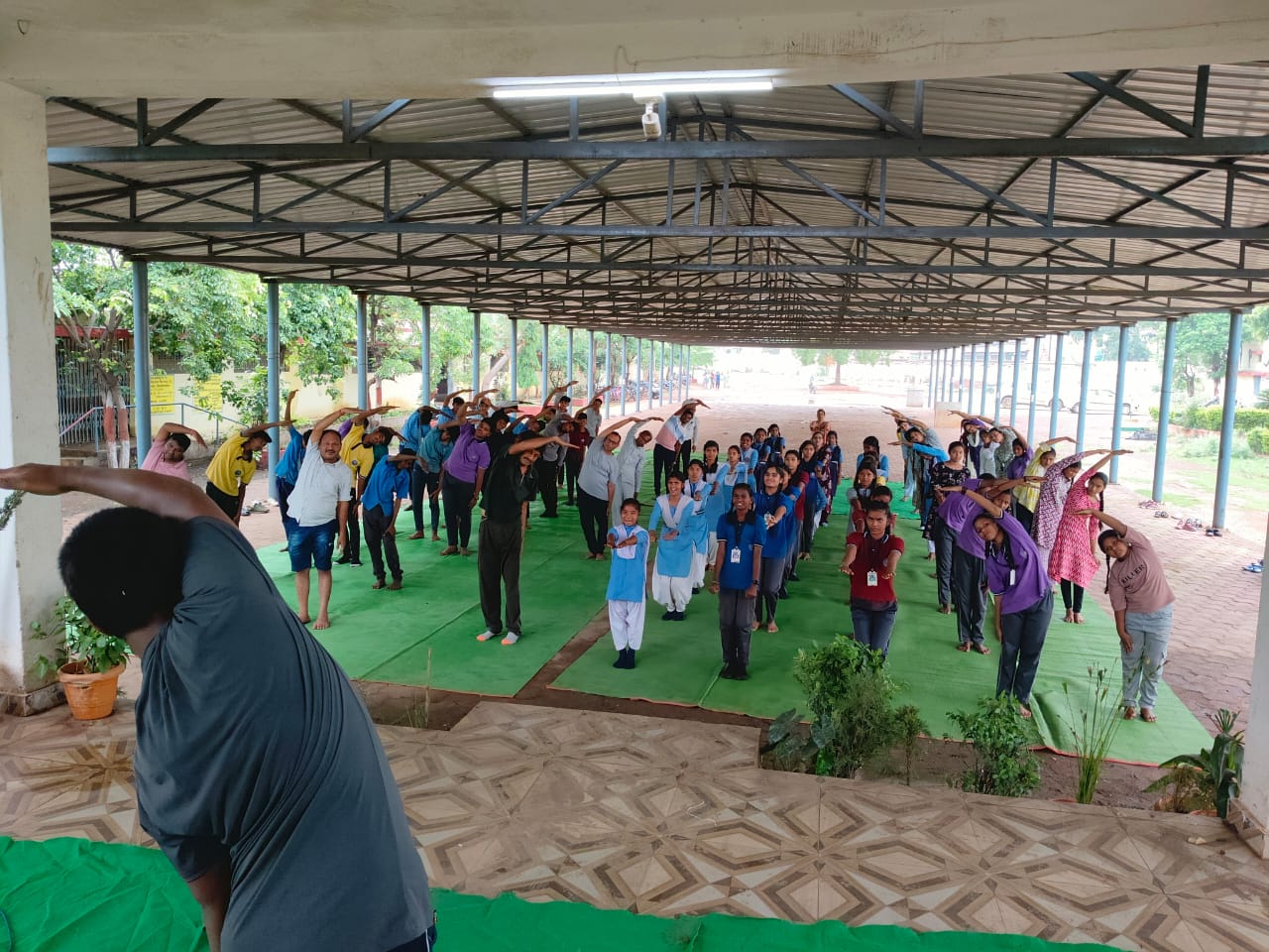 अंतर्राष्ट्रीय योग दिवस का आयोजनबद्रीनारायण बगड़िया शासकीय उच्चत्तर माध्यमिक विद्यालय नेवरा में दिनांक 21 6 25 को प्रति वर्षानुसार