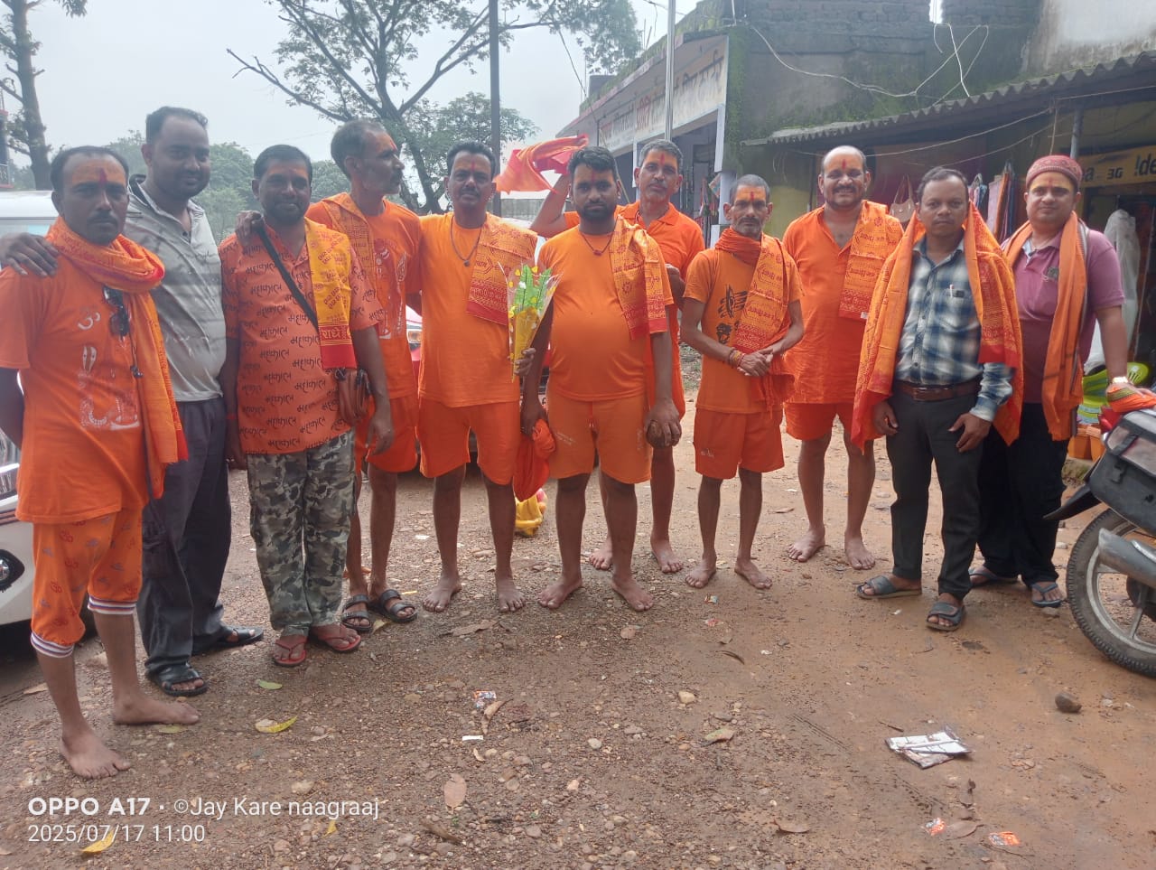 ग्राम पंचायत बांधाखार से कांवड़ यात्रा का शुभारंभ, जनपद सदस्य मनोज कंवर ने दी मंगलकामनाएं
