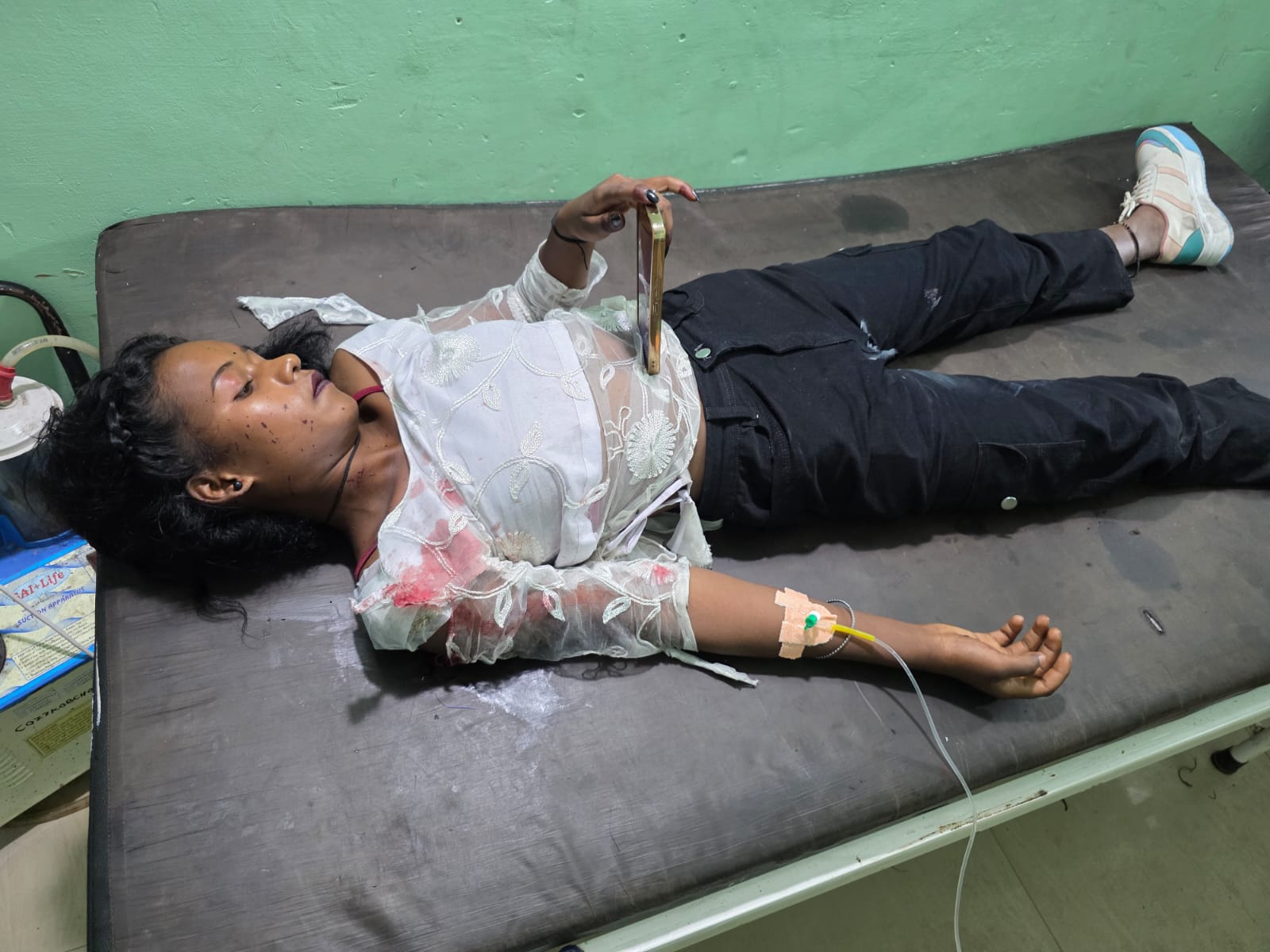 पाली-दीपका मार्ग में भीषण सड़क हादसा, एक युवक की मौके पर मौत, तीन युवतियां गंभीर रूप से घायल