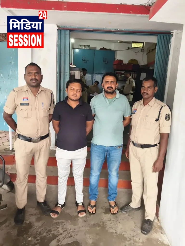 कोरबा में शराबियों का तांडव: Palm Mall और ONC Bar के बाहर हंगामा, पुलिस ने Thar-BMW समेत 10 को दबोचा