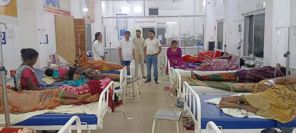 कलेक्टर के निर्देश पर स्वास्थ्य व्यवस्था को सुदृढ़ बनाने स्वास्थ्य केंद्रों का लगातार किया जा रहा निरीक्षण