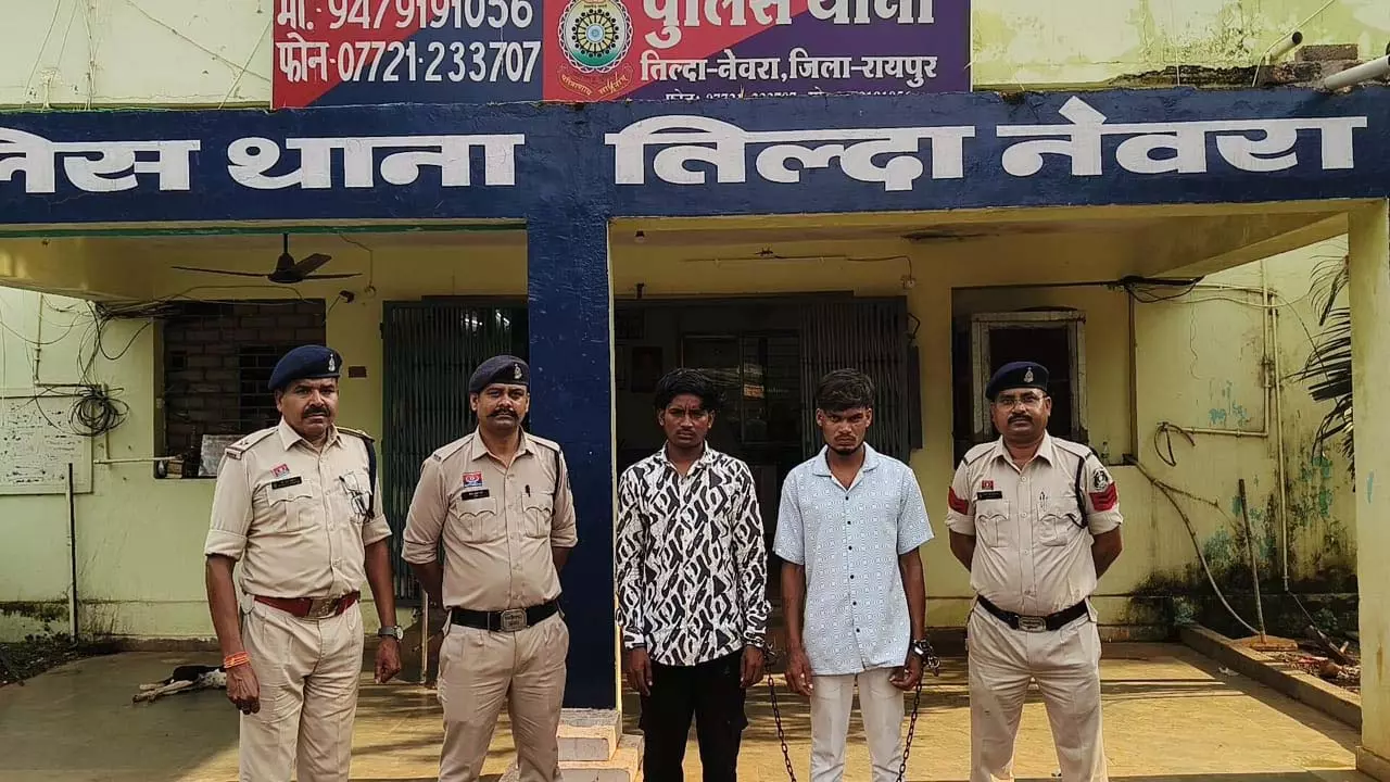 मोटरसाइकिल हटाने को लेकर विवाद, युवक पर चाकू से किया वार 