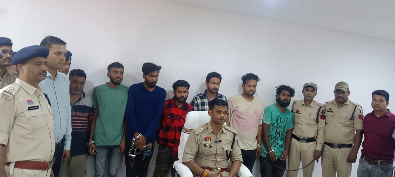 मनेंद्रगढ़ में चाकूबाजी कांड का पुलिस ने किया खुलासा – 9 आरोपी गिरफ्तार, 1 फरार