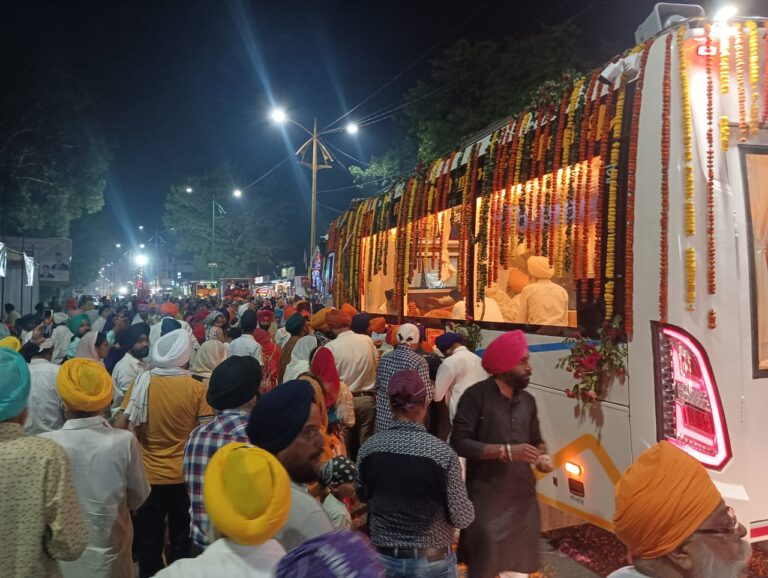 श्री गुरु तेग बहादुर की 350वीं शहीदी शताब्दी पर ऐतिहासिक धार्मिक यात्रा पहुंची कोरबा 