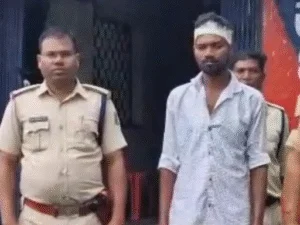 चौपाल में युवक का महिलाओं पर विवादित दावा, गांव में मचा हड़कंप