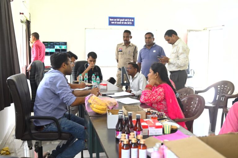 रक्षित आरक्षी केंद्र कोरबा में पुलिस परिवार के लिए स्वास्थ्य शिविर का आयोजन