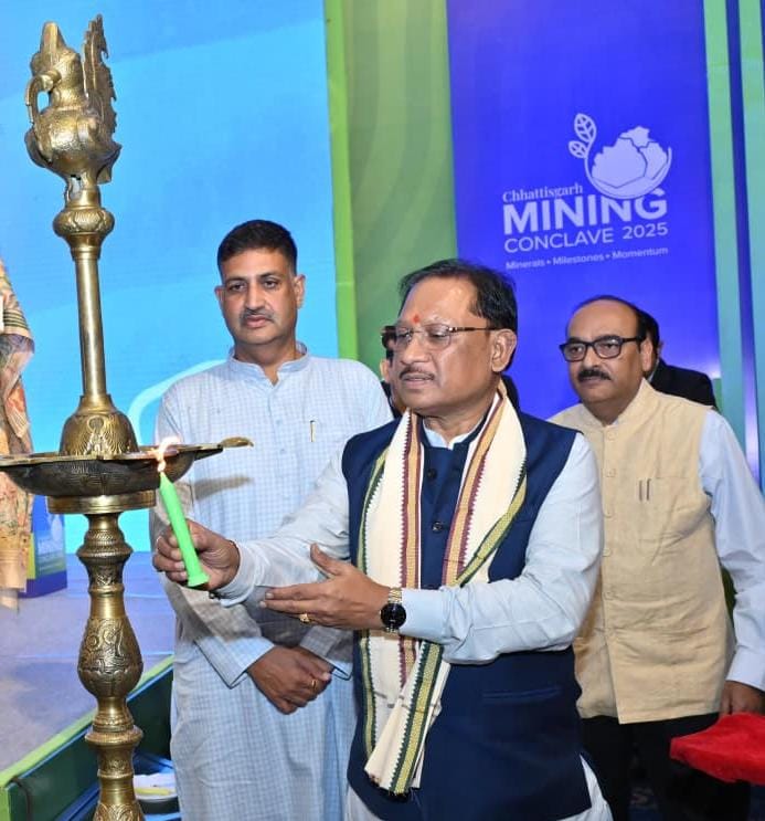रायपुर : वैज्ञानिक पद्धति और नवाचारी खनन के माध्यम से विकास और पारदर्शिता की नई कहानी लिख रहा है छत्तीसगढ़ : मुख्यमंत्री श्री साय