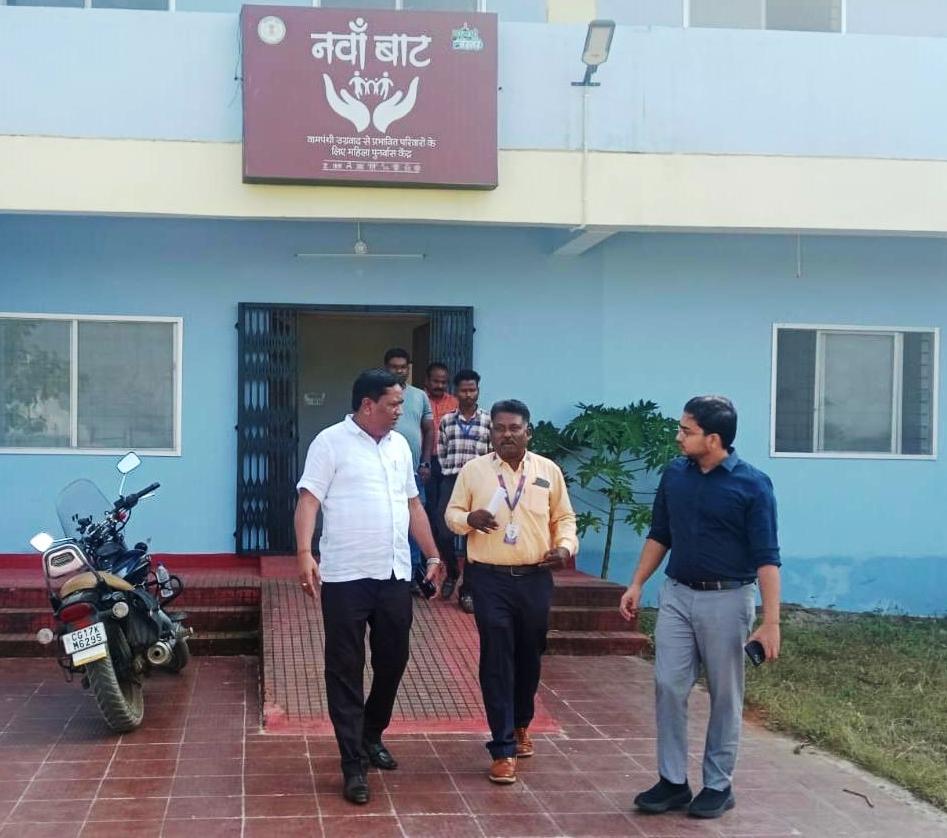 रायपुर : आड़ावाल नक्सल पुनर्वास केंद्र “नवां बाट” में आत्मसमर्पित माओवादियों को मिल रहा आजीविका प्रशिक्षण