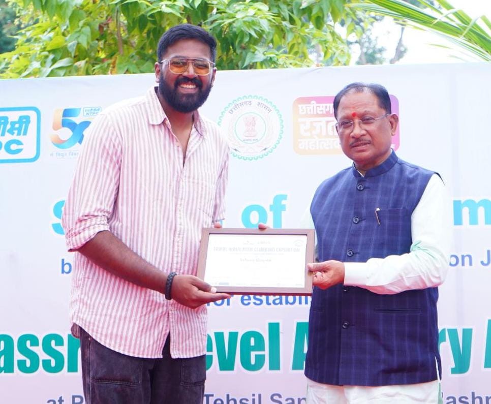 रायपुर : जशपुर के युवाओं ने छुआ हिमालय की ऊंचाइयों को: 5350 मीटर की ऊंचाई पर ट्रैकिंग, रॉक क्लाइंबिंग और आइस क्लाइंबिंग का अद्भुत अनुभव