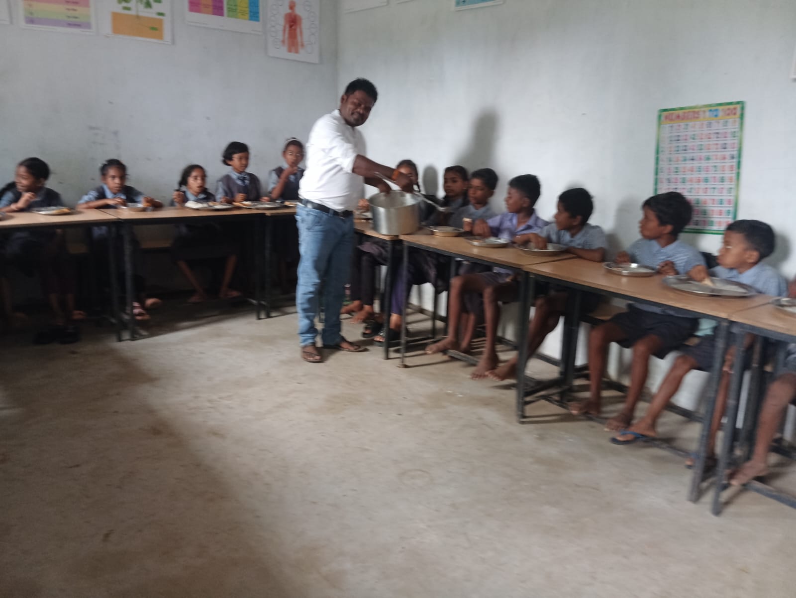 प्राथमिक शाला ओढ़ालीडीह में सामाजिक अंकेक्षण संपन्न