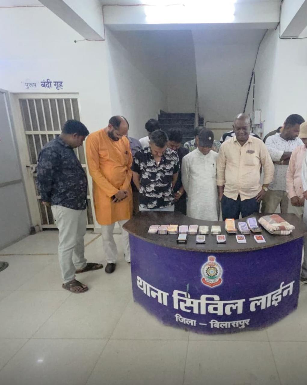 भाजपा के जिला उपाध्यक्ष,विधायक के भतीजे समेत जुआ खेलते 14 गिरफ्तार…..रसूखदार जुआरियों को थाना से छोड़ा,फोटो VDO और जानकारी तक देने से बचती रही पुलिस