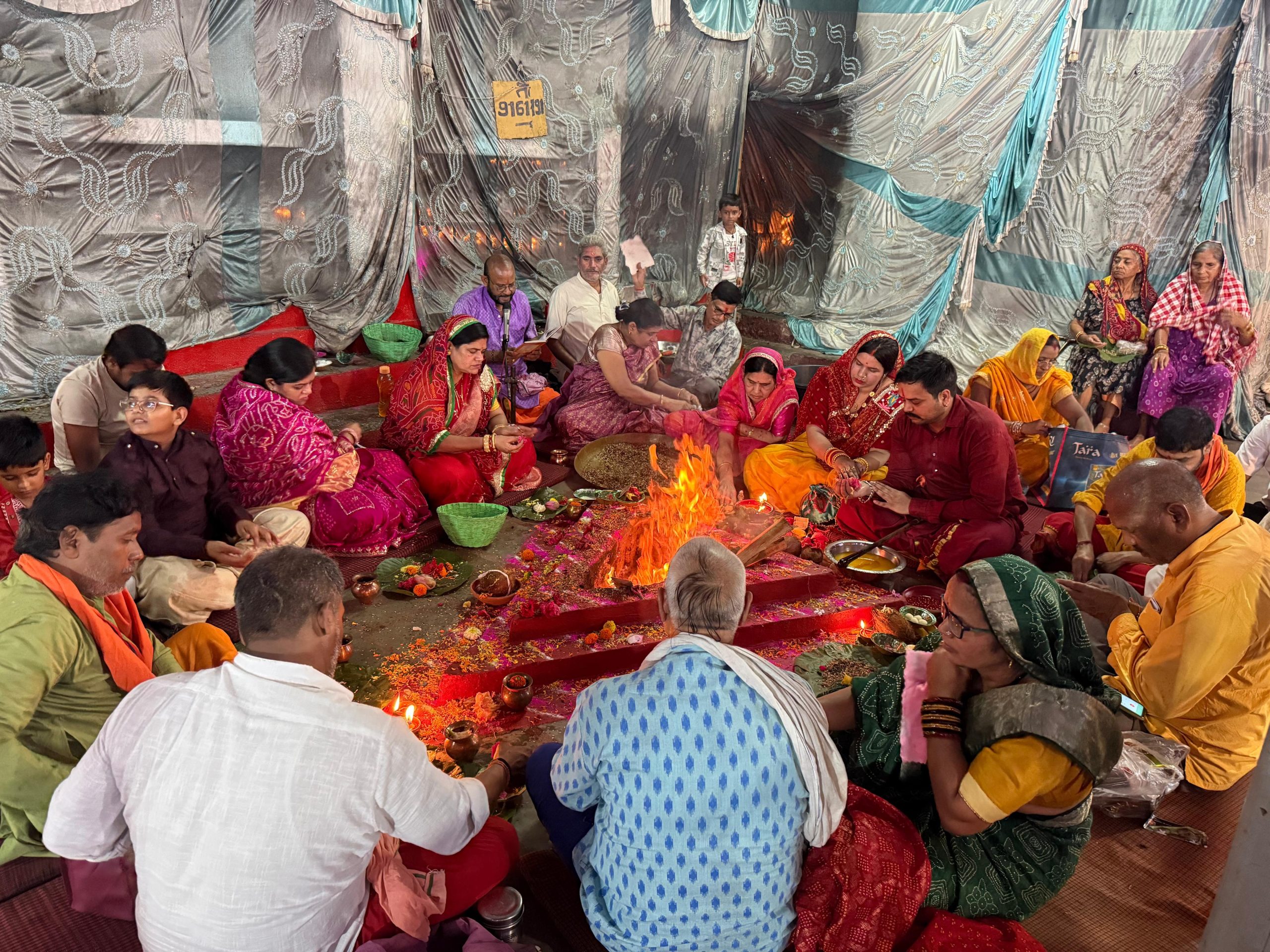महाष्टमी पर भक्तिभाव से हुई महागौरी की पूजा, मां सर्वमंगला मंदिर में उमड़ा श्रद्धालुओं का सैलाब
