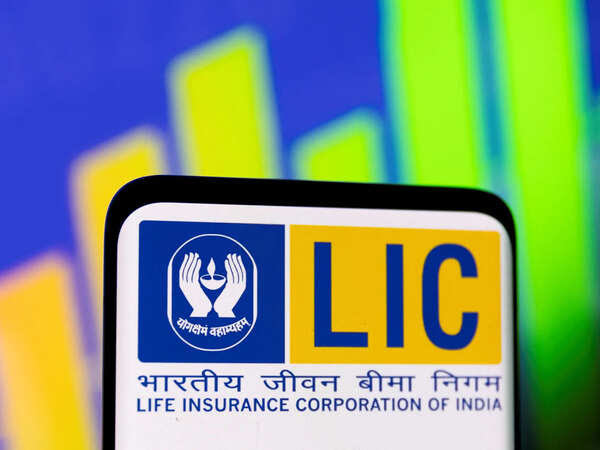 अमेरिकी मीडिया रिपोर्ट: LIC ने अडाणी ग्रुप में किया ₹33000 करोड़ का निवेश; कांग्रेस ने की जांच की मांग
