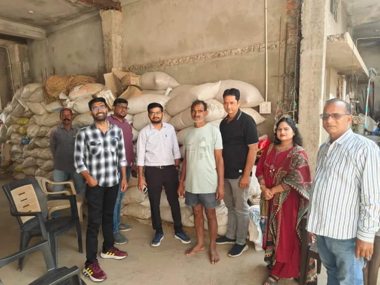 धान के अवैध भंडारण करने वाले के विरुद्ध कि गयी कार्रवाई