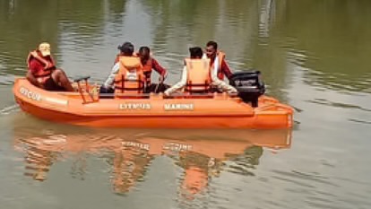 रायपुर: ब्लू वाटर में 10वीं के दो छात्र डूबे, क्लास बंक कर दोस्तों संग आए थे घूमने; SDRF और पुलिस ने शुरू किया रेस्क्यू ऑपरेशन