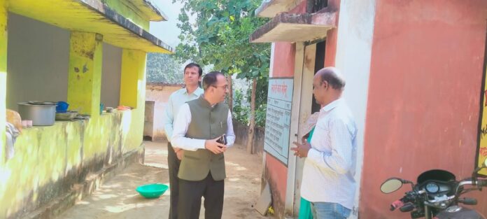 कलेक्टर ने गढ़ उपरोड़ा में ग्रामीणों से सीधे सुनी समस्याएँ