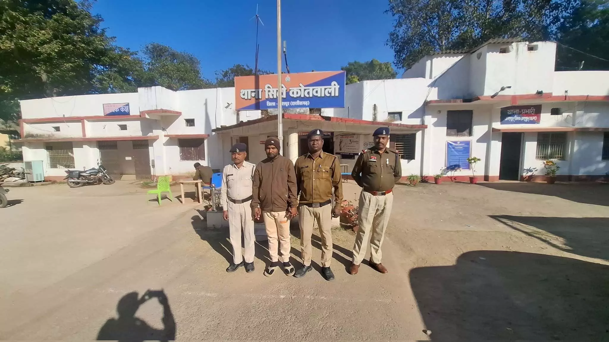 CG BREAKING: ऑपरेशन अंकुश में गौ-तस्करी का फरार आरोपी झारखंड से गिरफ्तार