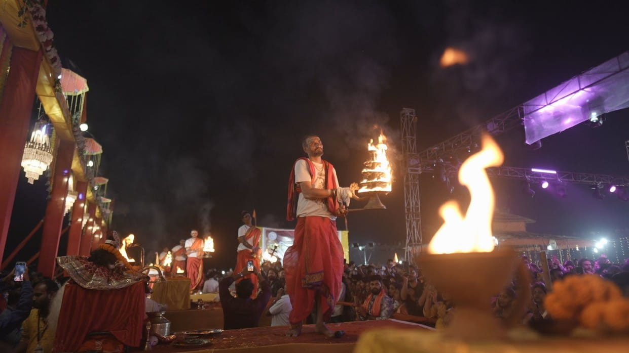 नमामि हसदेव सेवा समिति के द्वारा माँ सर्वमंगला मंदिर घाट पर भव्य हसदेव आरती का आयोजन 3 जनवरी को