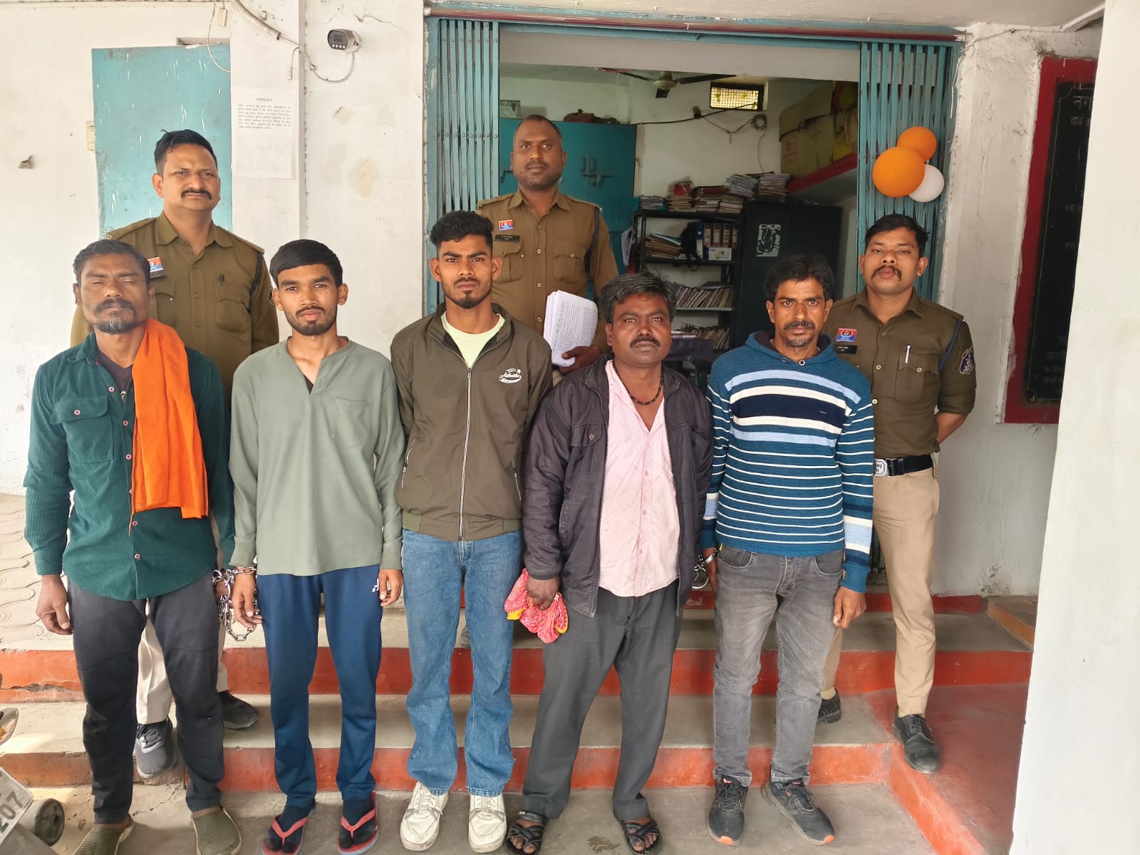 कोरबा: पुल रेलिंग चोरी मामले में 5 और आरोपी गिरफ्तार, अब तक 2 नाबालिग समेत 17 गिरफ्तार