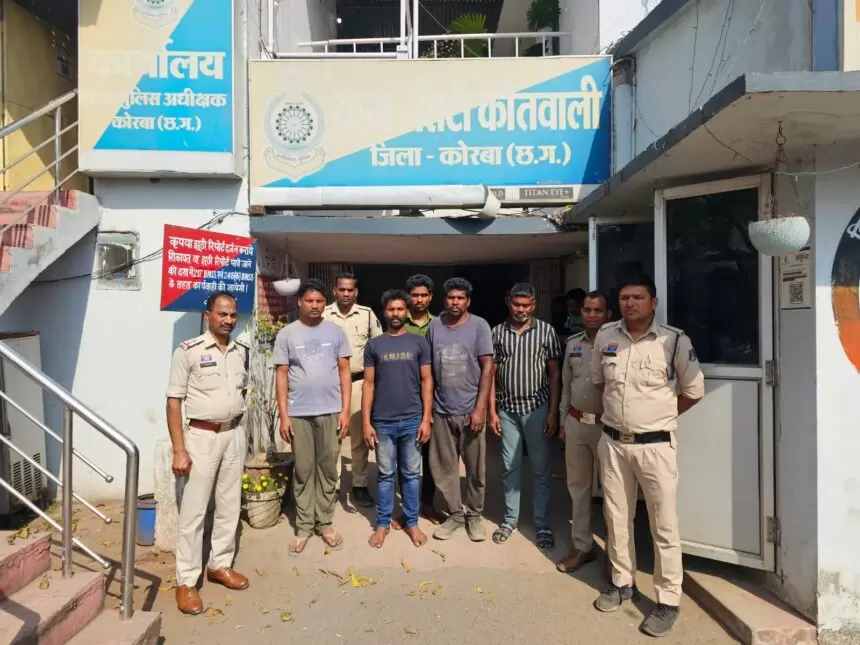 सरेआम जाम छलका रहे कई पियक्कड़ गिरफ्तार, पुलिस की बड़ी कार्रवाई 