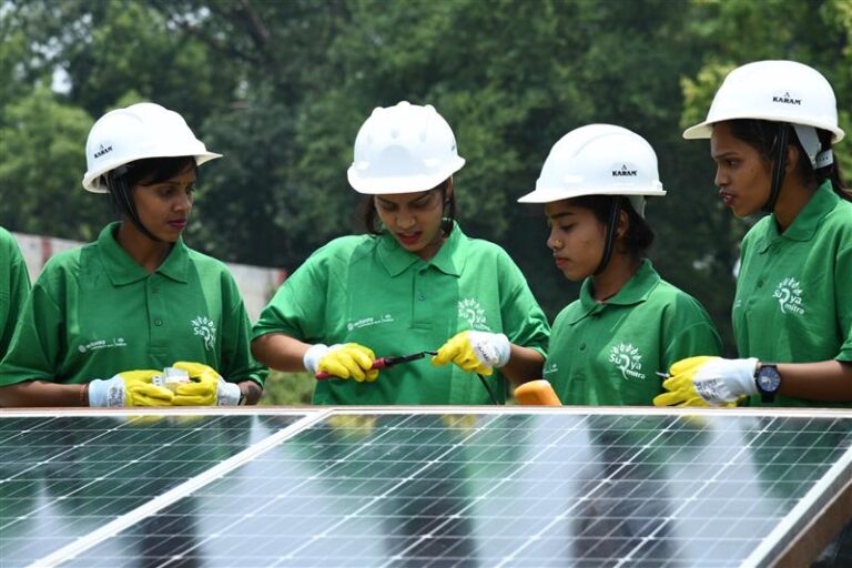 वेदांता स्किल स्कूल बदल रहा है महिलाओं के साथ देश का भविष्य