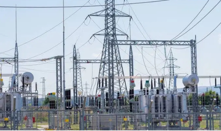 विद्युत वितरण विभाग के अफसरों को लग रहा कार्रवाई का झटका, लापरवाही बरतने वाले अधिकारियों पर फिर हुई कार्रवाई