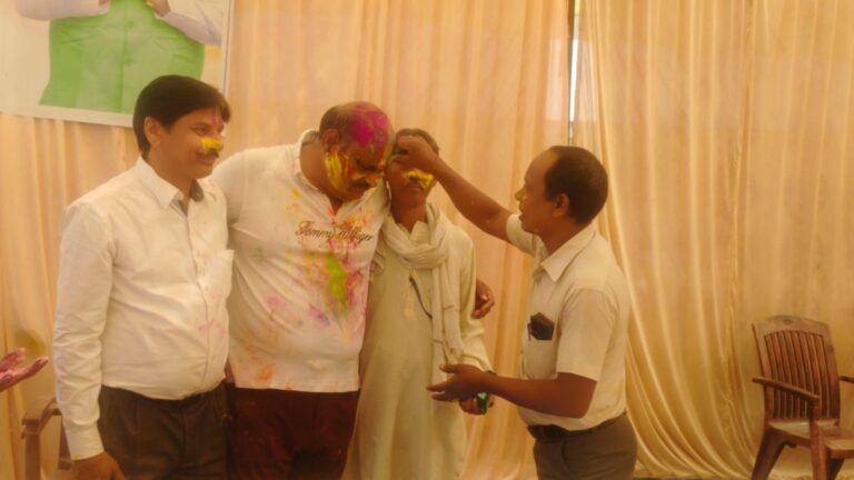 पूर्व मंत्री जयसिंह अग्रवाल के स्वर्ण सिटी निवास पर होली मिलन पर उमड़ा जनसैलाब